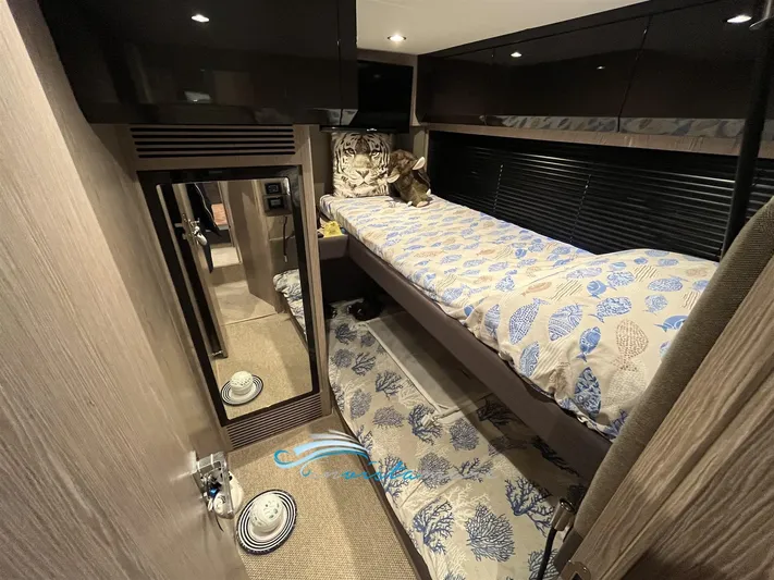  Yacht Photos Pics Atlantis 51 letti castello