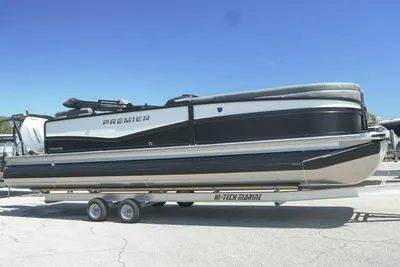Premier 270 Intrigue