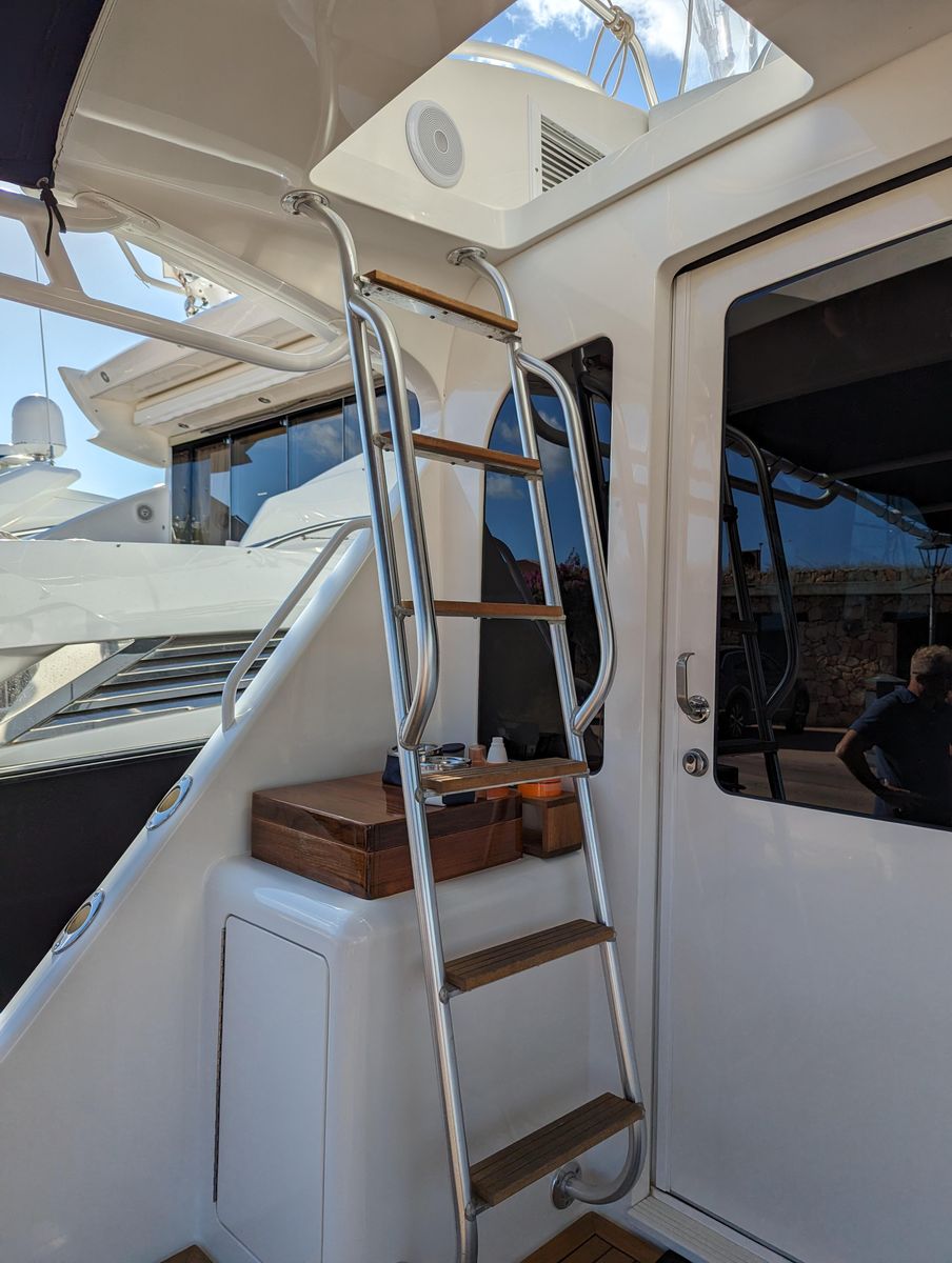 2008 Viking 55 