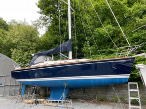 Tartan 3700