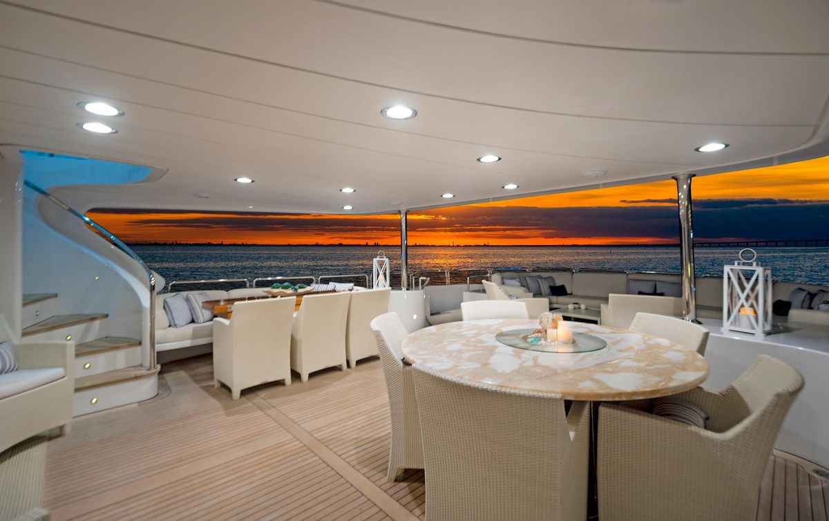 2003 Benetti 115 