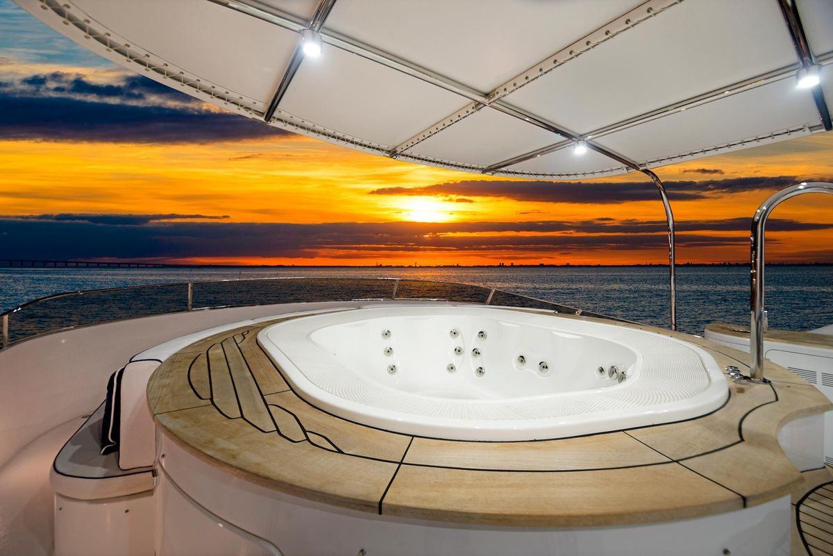 2003 Benetti 115 