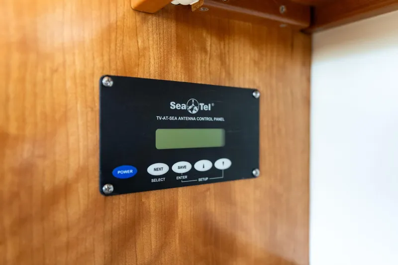 Dancing Bare Yacht Photos Pics 