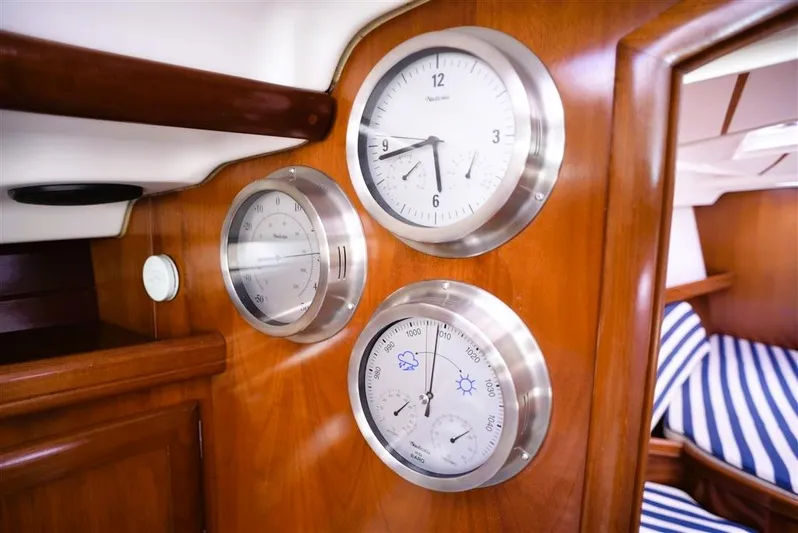  Yacht Photos Pics Beneteau Oceanis 473 interior with nautical instruments, 2002 model.