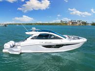 2021 Cruisers Yachts 42 GLS