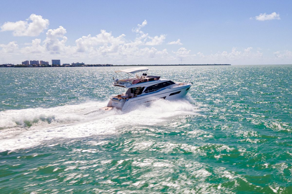 2022 Ferretti Yachts 50 