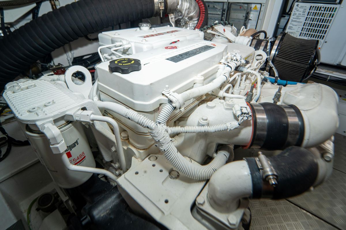 2022 Ferretti Yachts 50 