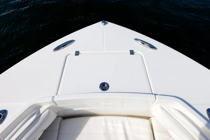 Rodzina Yacht Photos Pics Regulator 34 RODZINA - Bow