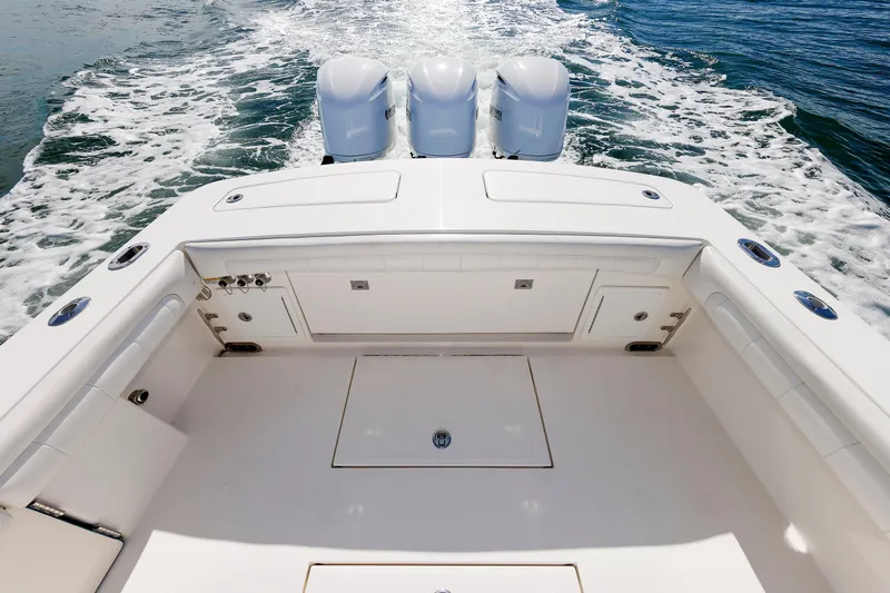 Rodzina Yacht Photos Pics Regulator 34 RODZINA - Cockpit and Engines