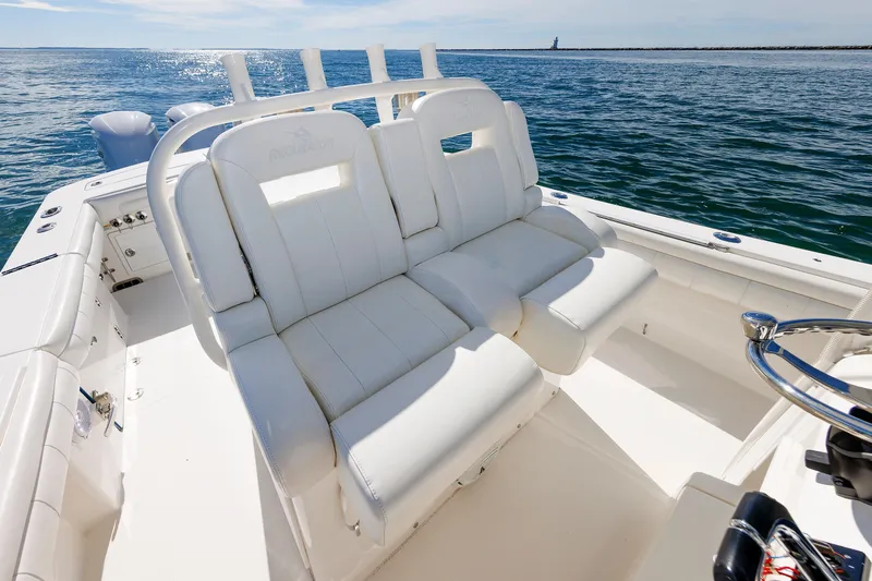 Rodzina Yacht Photos Pics Regulator 34 RODZINA - Helm Seating