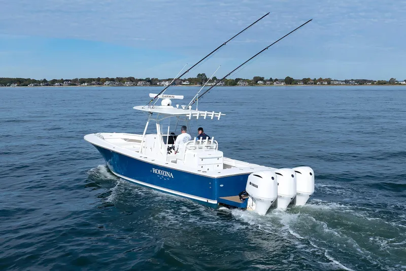 Rodzina Yacht Photos Pics Regulator 34 RODZINA - Port Aft Profile