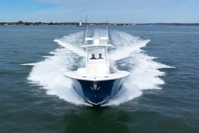 Rodzina Yacht Photos Pics Regulator 34 RODZINA - Bow Profile