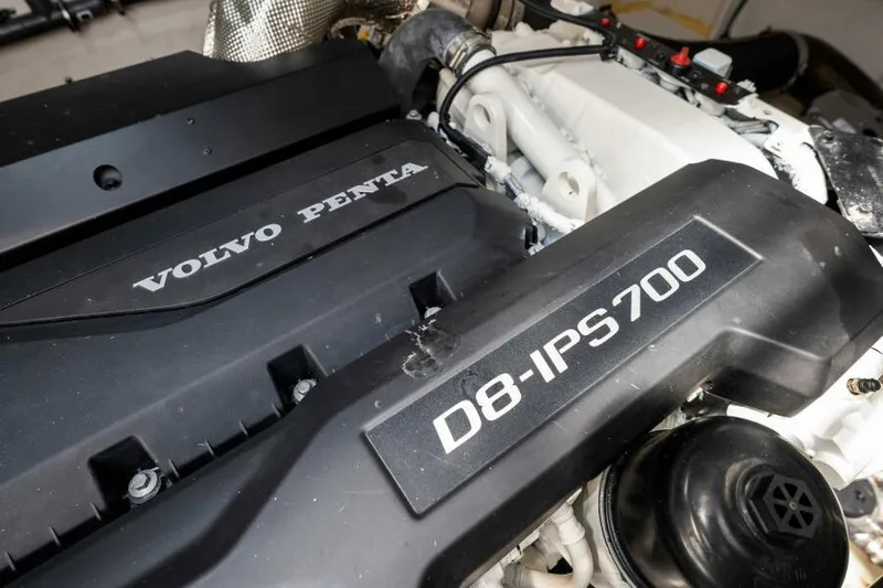 Mint 2 Bee Yacht Photos Pics Engine Room