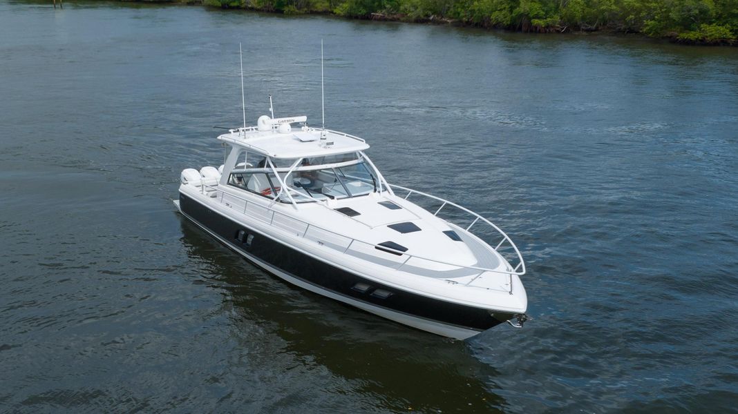 2019 Intrepid 475 Sport Yacht