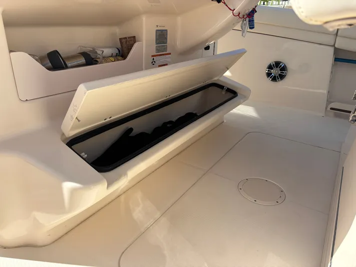  Yacht Photos Pics 2020 GRADY-WHITE 336 CANYON - Image 28