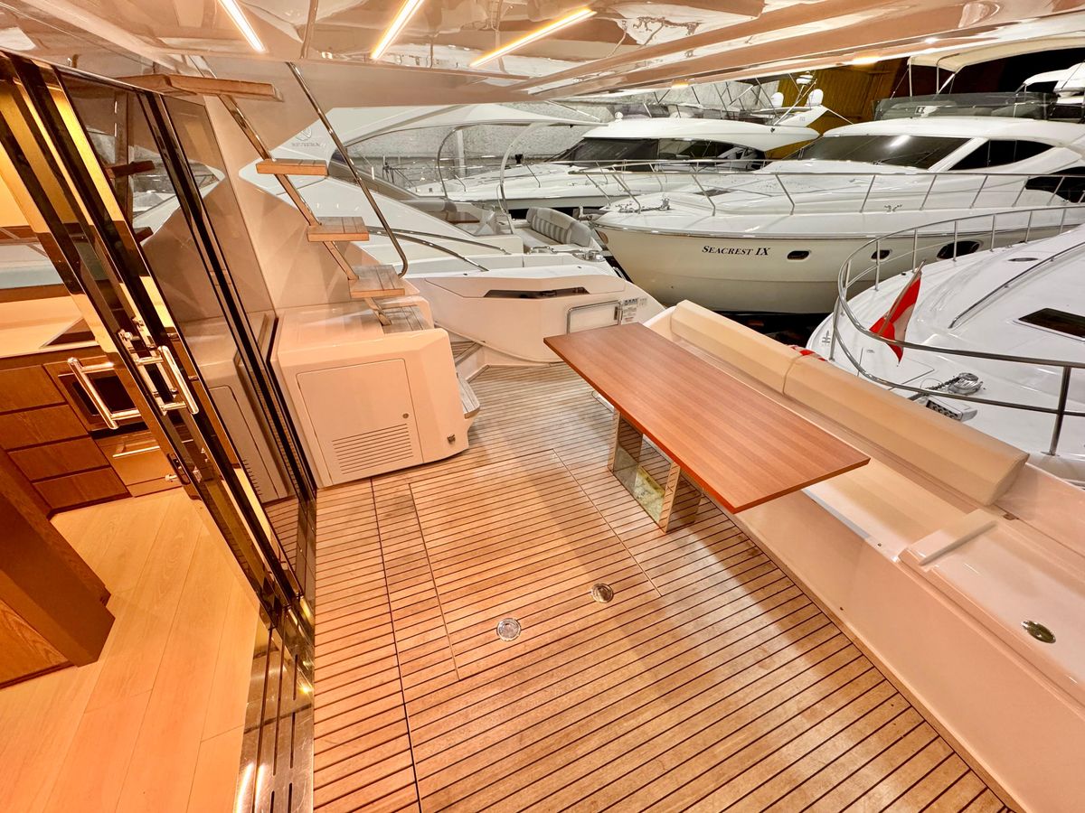 2022 Ferretti Yachts 57 