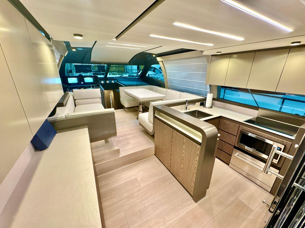 2022 Ferretti Yachts 57 