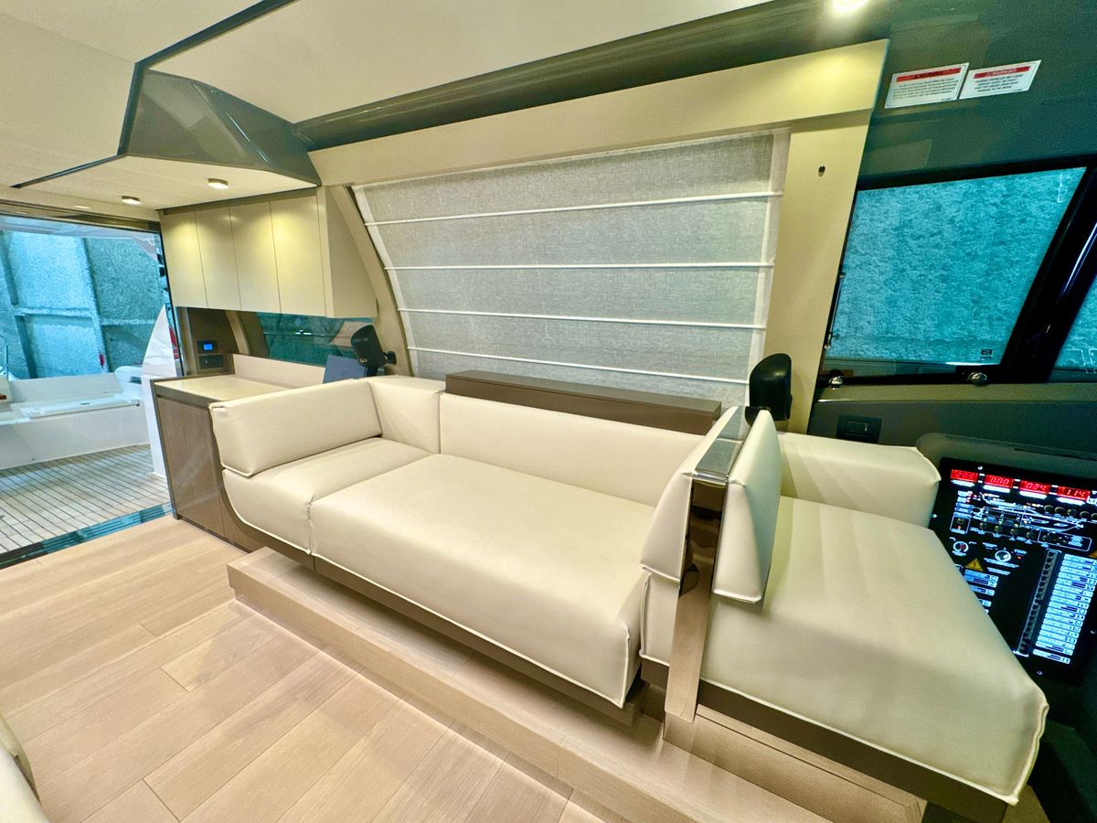2022 Ferretti Yachts 57 