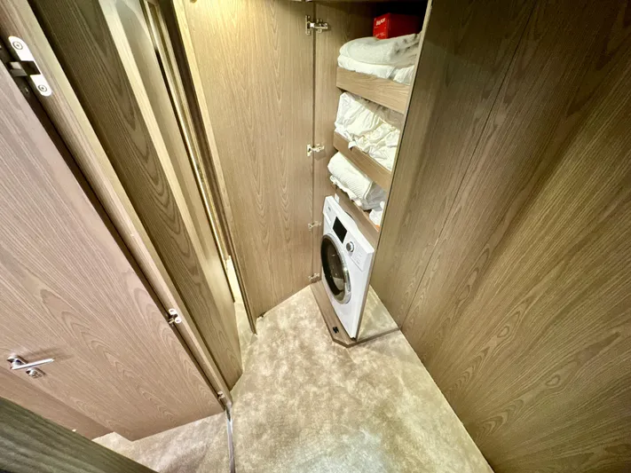 Time To Fly Yacht Photos Pics 