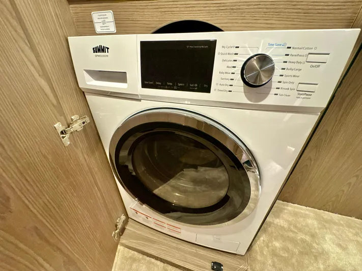 Time To Fly Yacht Photos Pics 