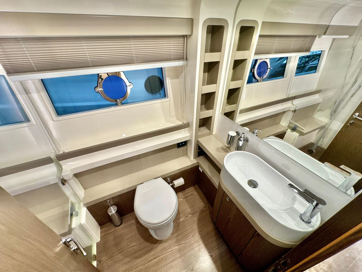2022 Ferretti Yachts 57 