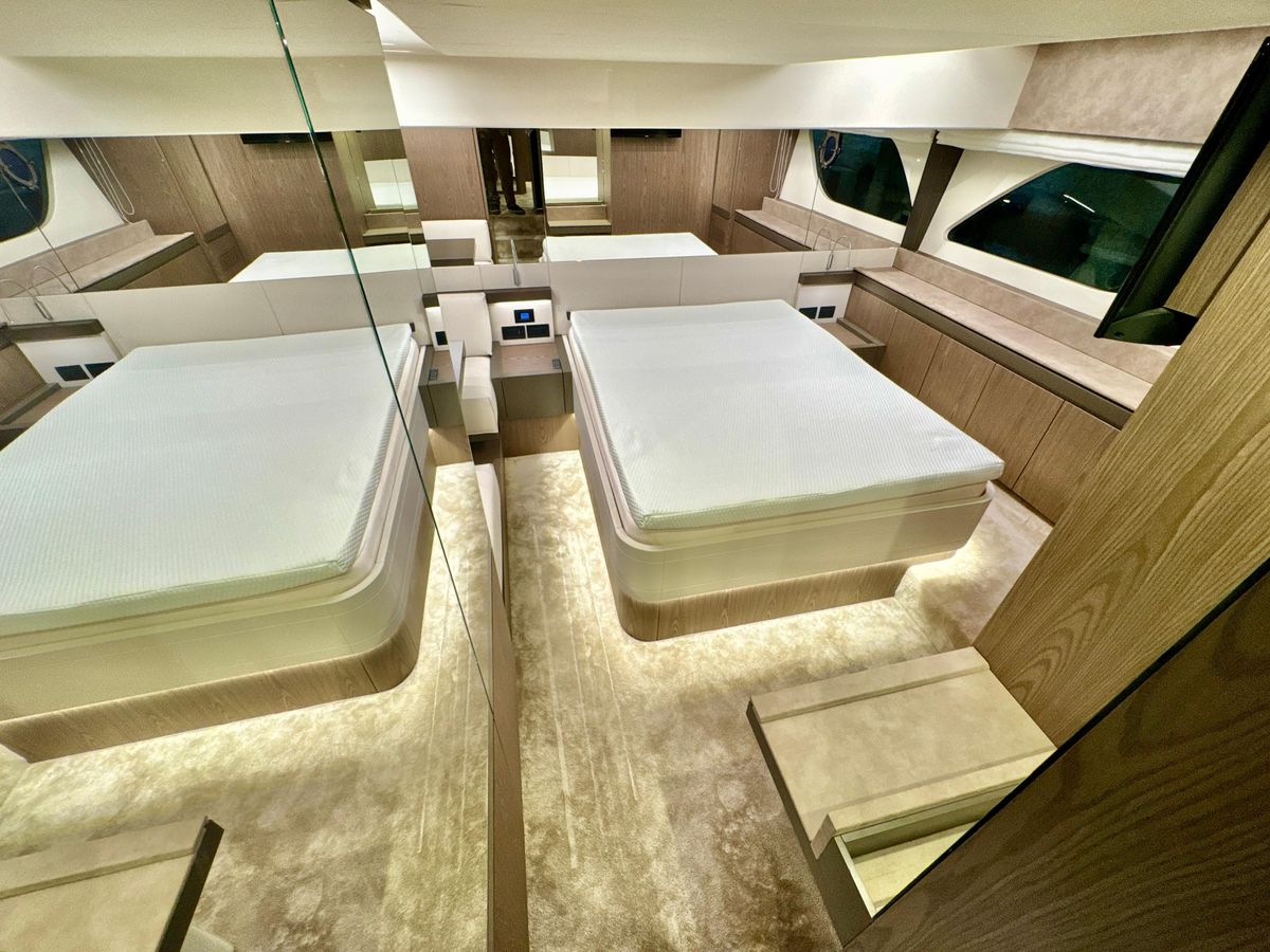 2022 Ferretti Yachts 57 