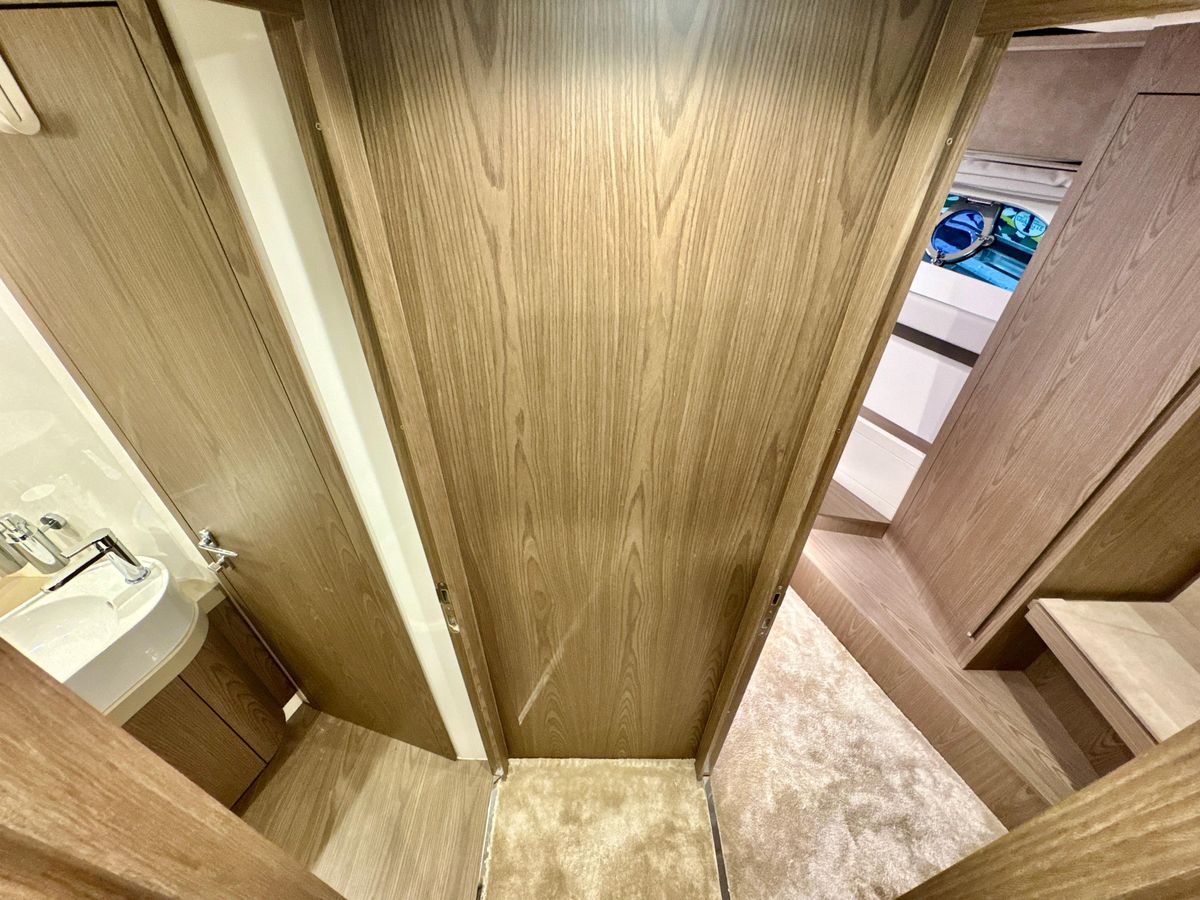 2022 Ferretti Yachts 57 