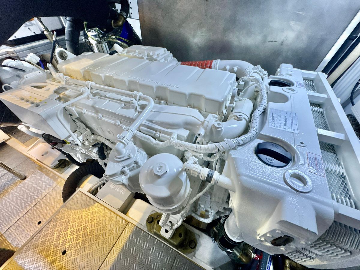 2022 Ferretti Yachts 57 