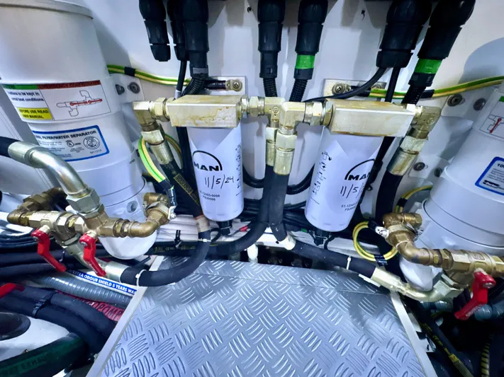 Time To Fly Yacht Photos Pics 