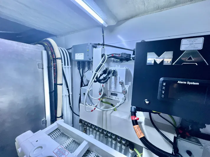 Time To Fly Yacht Photos Pics 