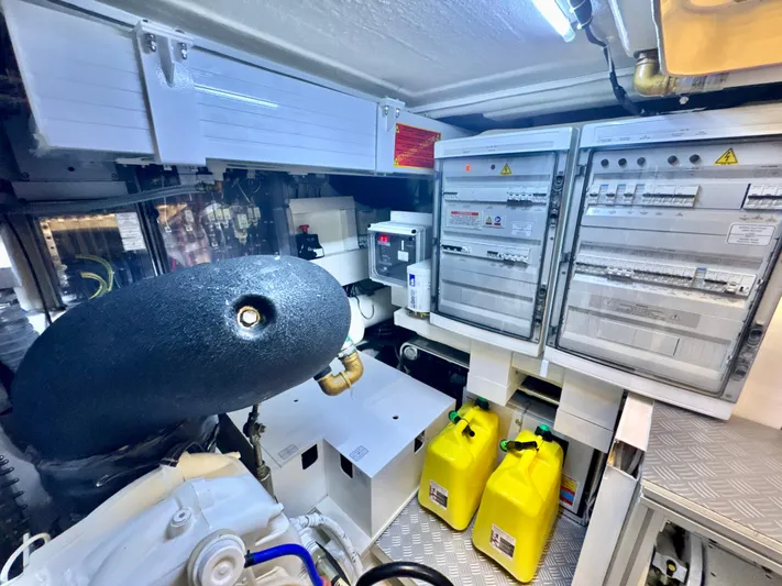 Time To Fly Yacht Photos Pics 