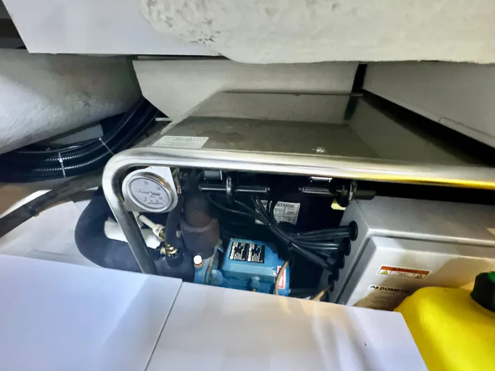 Time To Fly Yacht Photos Pics 