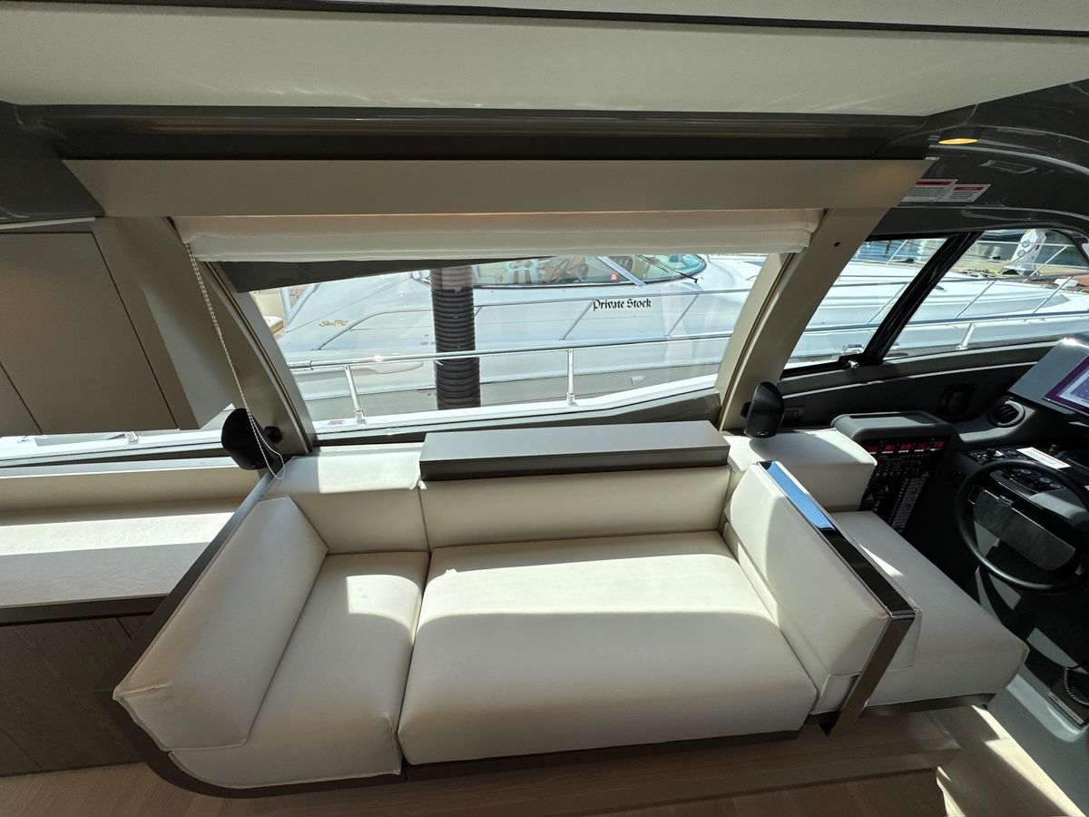 2022 Ferretti Yachts 57 