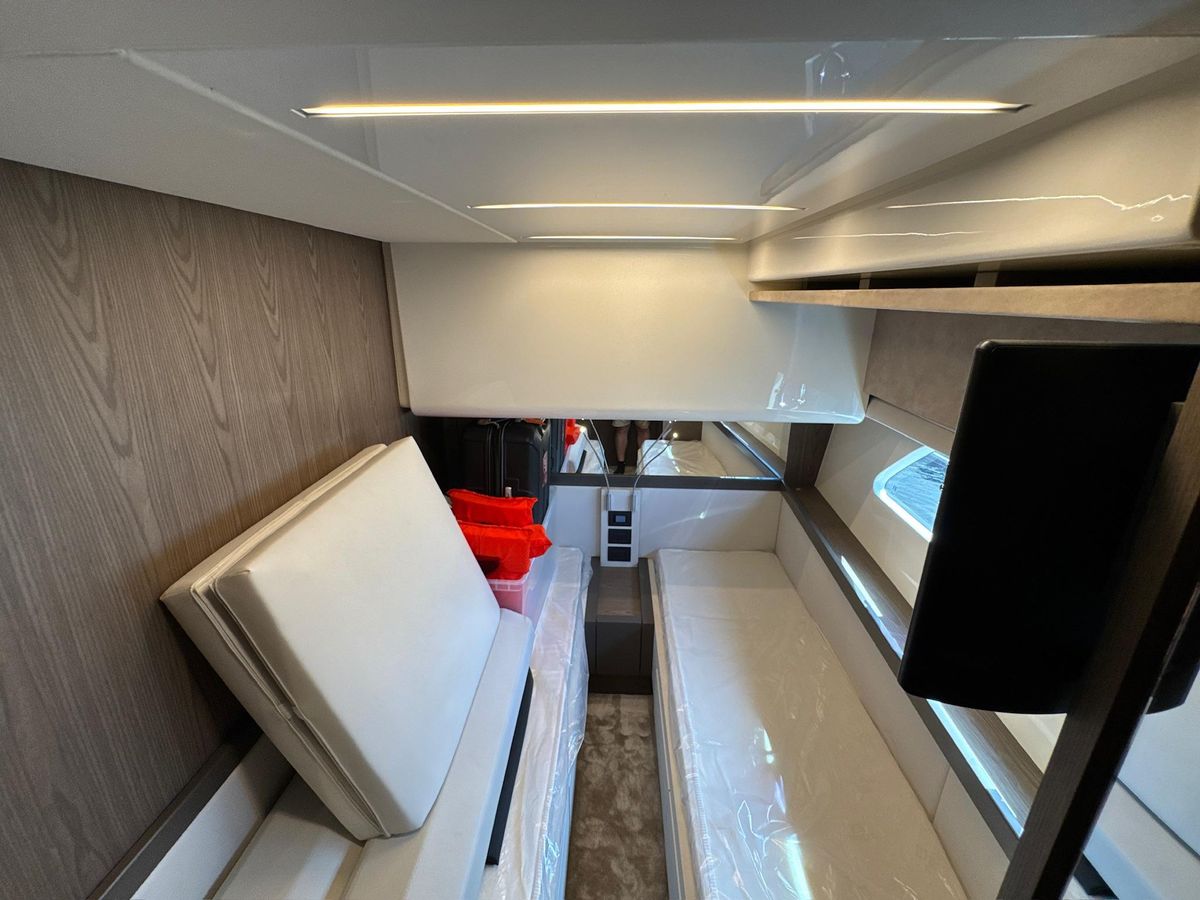 2022 Ferretti Yachts 57 