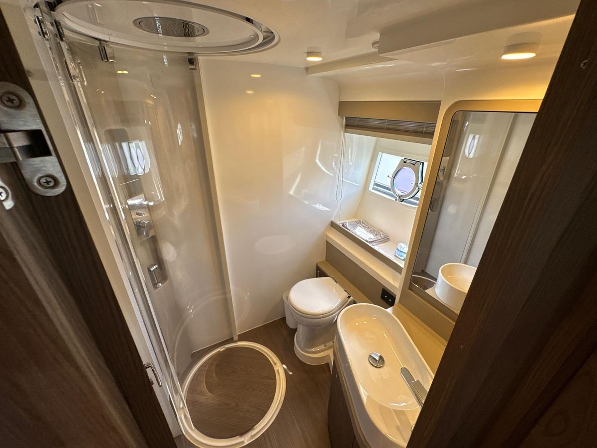 2022 Ferretti Yachts 57 