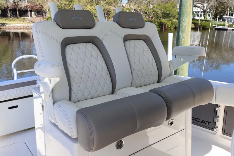  Yacht Photos Pics Luxury seating on 2022 World Cat 280 CC-X boat, featuring elegant design and comfort.