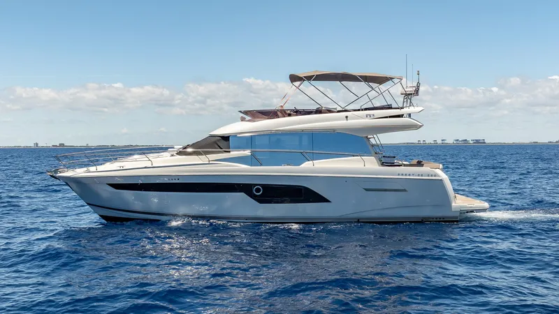 Aura Yacht Photos Pics 