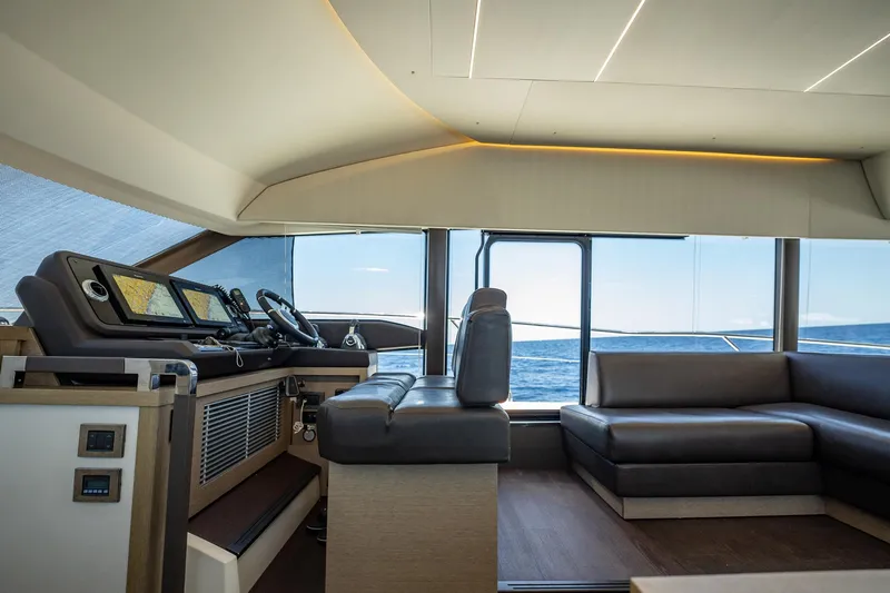 Aura Yacht Photos Pics 