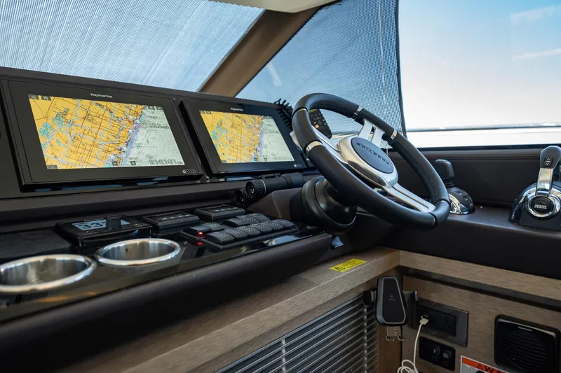 Aura Yacht Photos Pics 