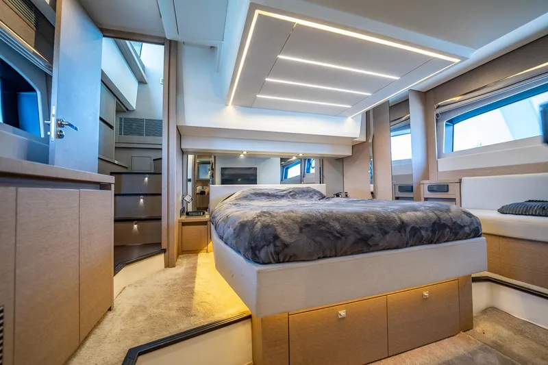 Aura Yacht Photos Pics 