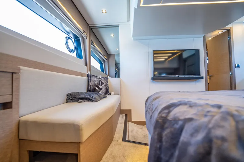 Aura Yacht Photos Pics 