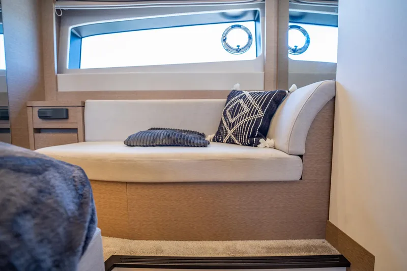 Aura Yacht Photos Pics 