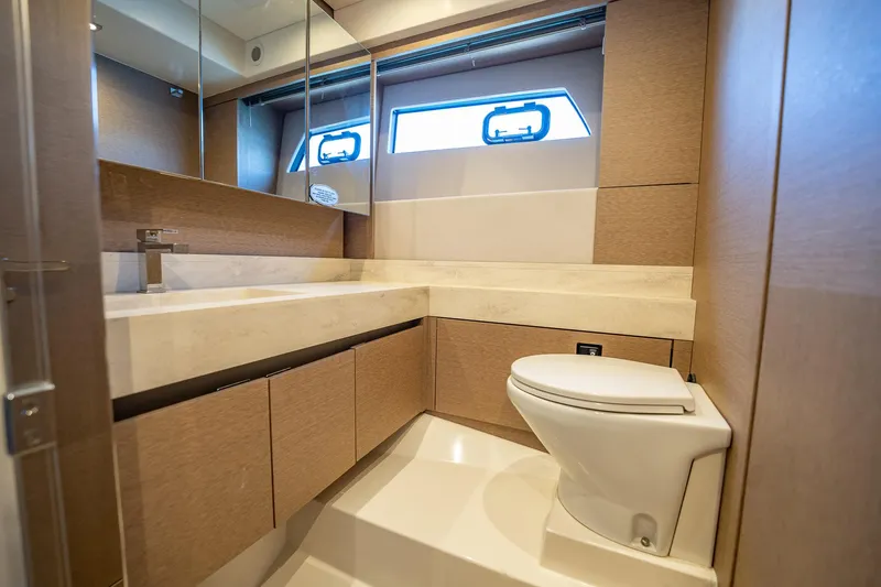 Aura Yacht Photos Pics 