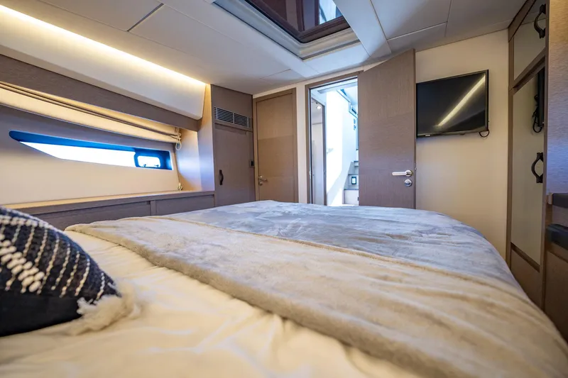 Aura Yacht Photos Pics 