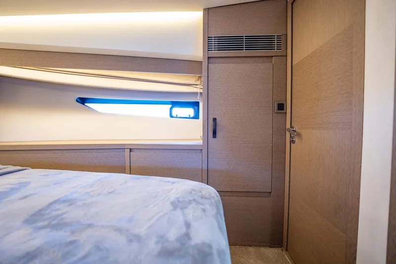 Aura Yacht Photos Pics 