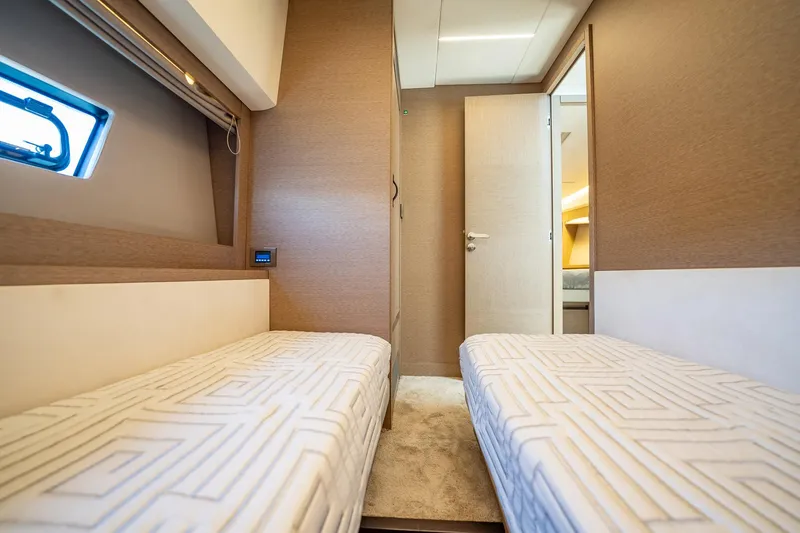 Aura Yacht Photos Pics 