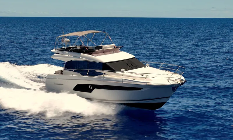 Aura Yacht Photos Pics 