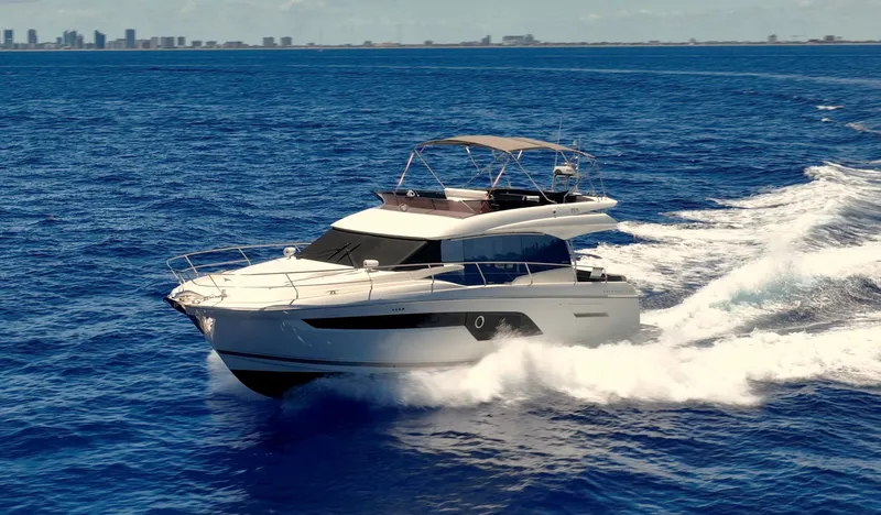 Aura Yacht Photos Pics 