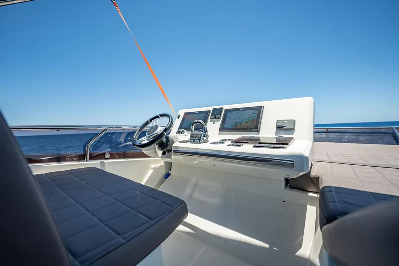 Aura Yacht Photos Pics 