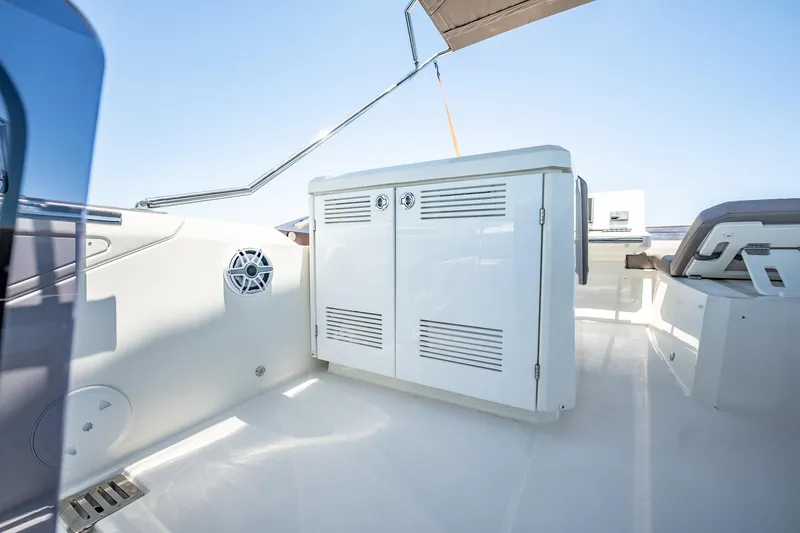 Aura Yacht Photos Pics 